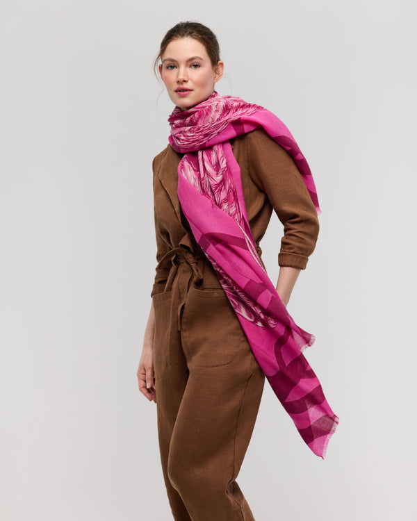 Écharpe laine merinos motif animalier rose - Mysterra