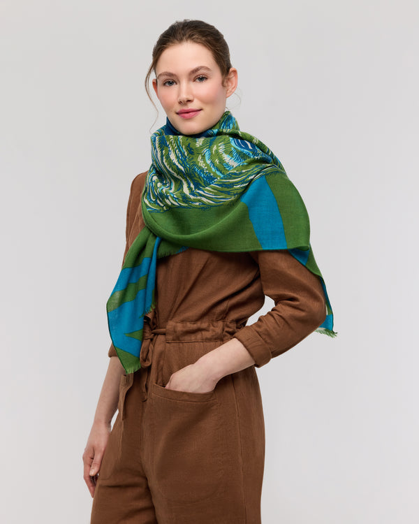 Écharpe laine merinos motif animalier vert - Mysterra