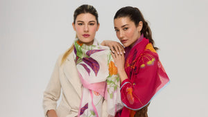 Idée cadeau fête des mères : offrir des fleurs mais sur un foulard!