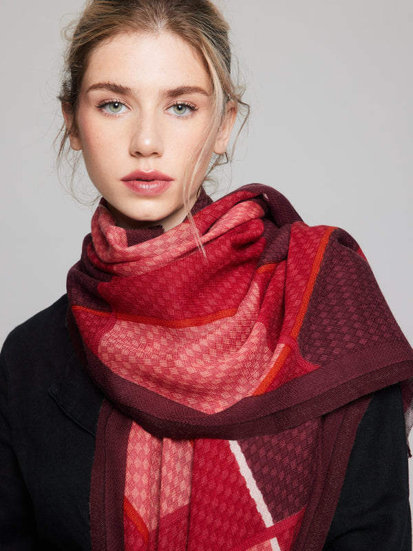 Merino wool scarf with Argyle design made in Montreal