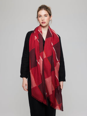 Foulard en laine de mérinos, motif de grands losanges. Foulard rouge, bordeaux et rose.