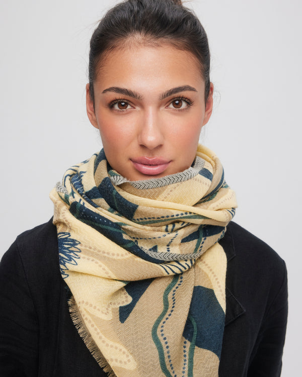 Scarf-Light-Merino-wool-blue-and-beige-floral-Pattern-by-Princesse-_-Dragon