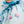 Détail du motif floral bleu et rose imprimé sur coton soie, Princesse & Dragon Montréal
