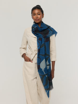 Grande écharpe femme en laine mérinos bleu et vert à motif graphique