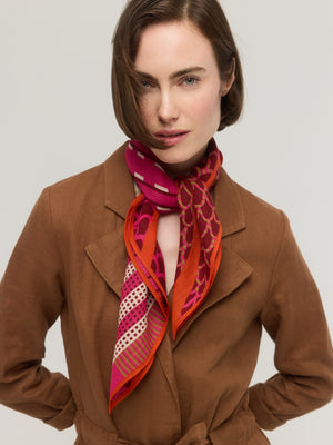  Carré en laine mérinos rose, orange et bordeaux - Entrelacs