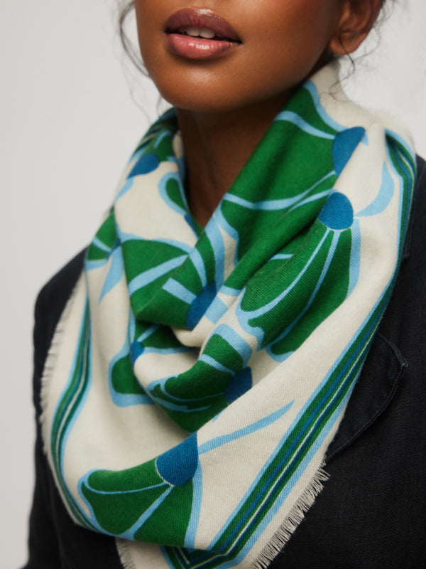 Square scarf made of wool and silk - Green Poppy